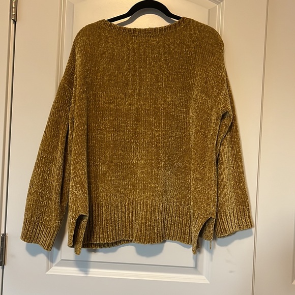 Super soft chenille gold sweater XL - Picture 2 of 3